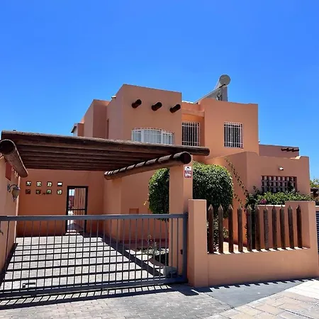 With Private Pool In Quite Place La Caleta *
